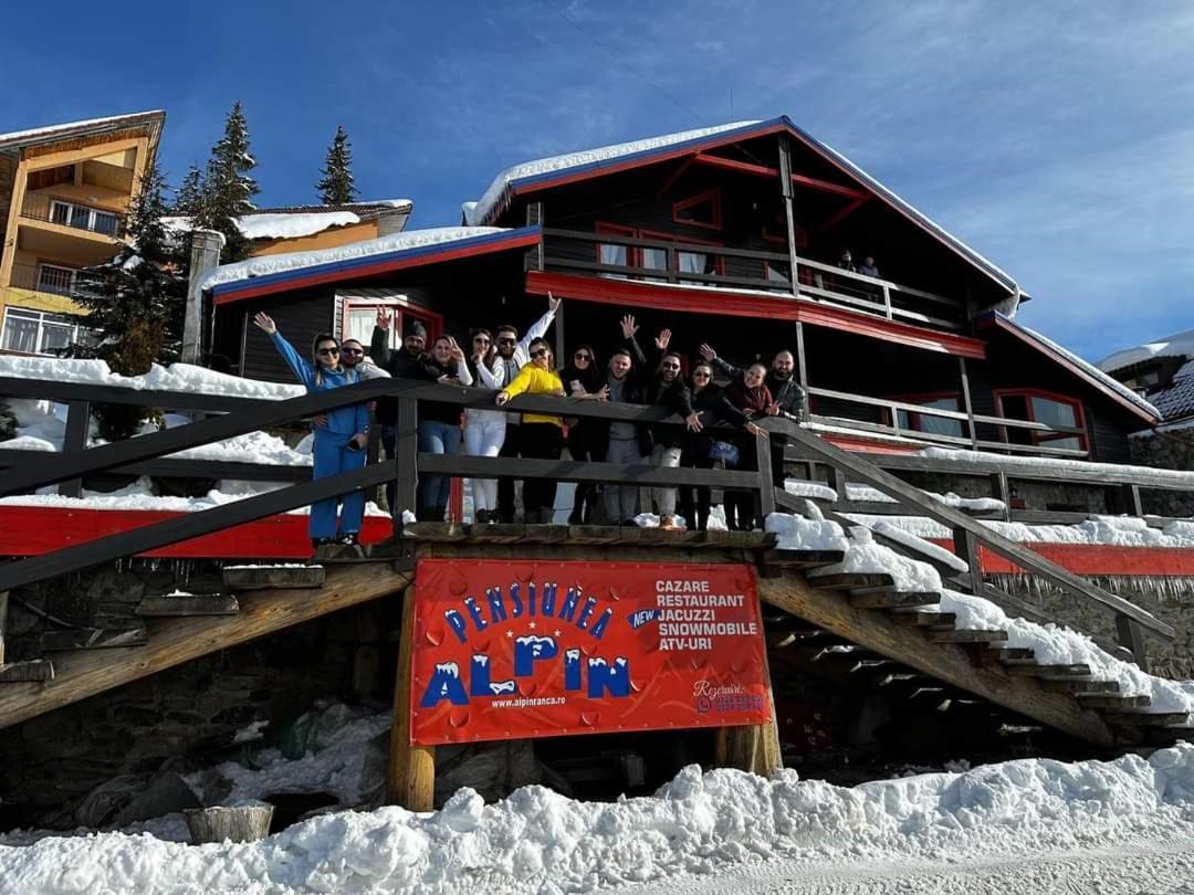 Pensiunea Alpin Ранка Екстериор снимка